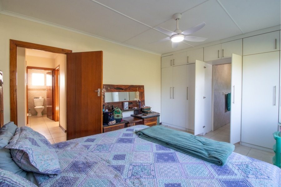 5 Bedroom Property for Sale in East London Rural Eastern Cape